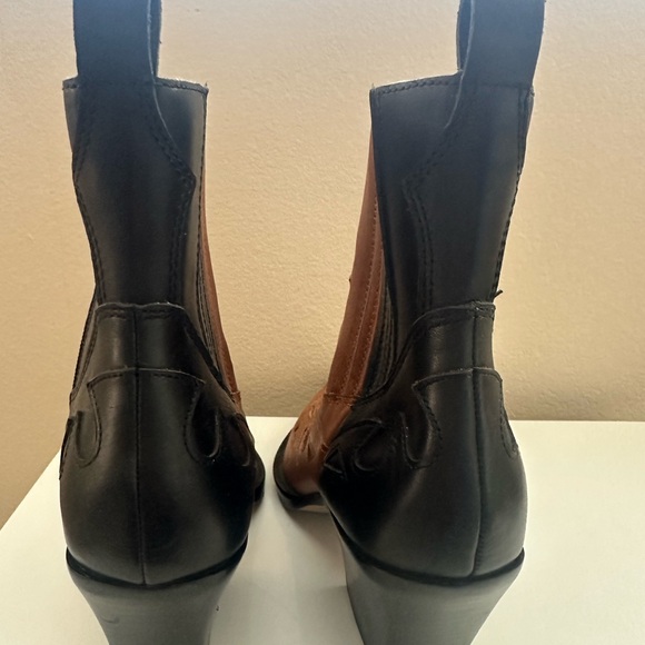 Dolce Vita Ramson Western Boot in black and brown leather. - Picture 4 of 6